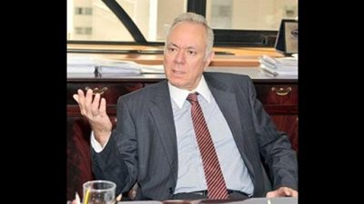 بنك القاهرة يطبق الحد الأقصى على العاملين