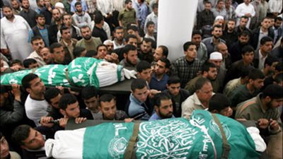 استشهاد 5 فلسطينيين في سلسلة غارات على قطاع غزة