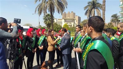 بالصور.. طلاب جامعة القاهرة يزورون مستشفى المعادي العسكري