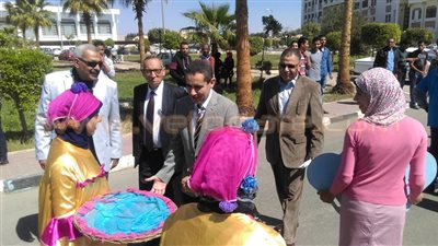 بالصور.. انطلاق كرنفال الأسر الطلابية بجامعة قناة السويس