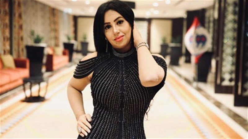 الفنانة رشا السيد