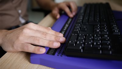 متصفح كروم يستخدم الذكاء الاصطناعي في وصف الصور للمكفوفين