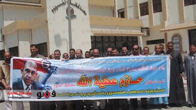 بالفيديو والصور.. محافظ الفيوم يقيل مدير مشروع 