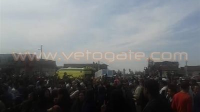 بالصور.. أهالي وادي النطرون يودعون جثمان شهيد العريش