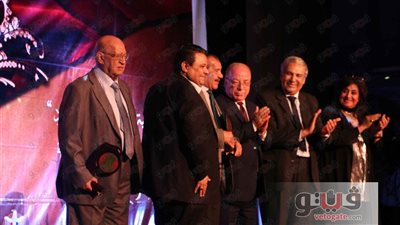 بالصور.. تكريم رموز المسرح المصرى بحضور وزير الثقافة