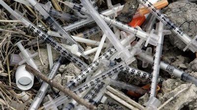 «البيئة»: ضبط تروسيكل يحمل مخلفات طبية خطرة بالمنصورة