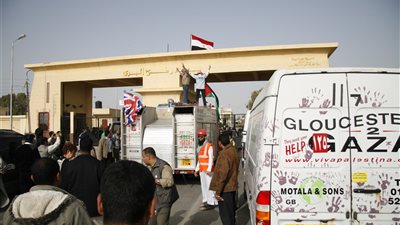 عبور 585 فلسطينيّا إلى غزة