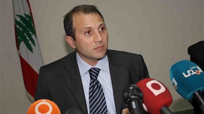 وزير الطاقة اللبناني يتهم تيار المستقبل بعرقلة استخراج النفط والغاز