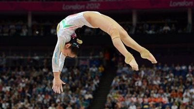 الاتحاد الدولي للجمباز يشيد بلاعبة 