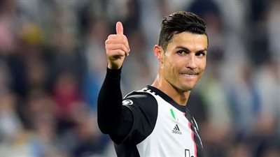 سبورتنج لشبونة يدرس وضع اسم رونالدو على ملعبه