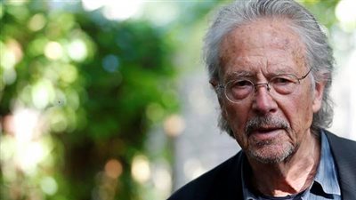 جائزة نوبل تضع الأديب النمساوي في أزمة انتقادات