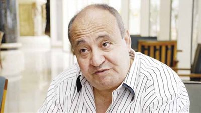 وحيد حامد: لـ«صباحي» لو كنتَ رئيسًا لما سمحتَ بالهتاف ضد الجيش