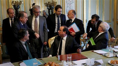 دعوات فرنسية لإنجاح الانتخابات.. وتضامن دولي مع باريس