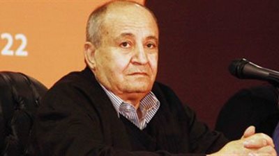 وحيد حامد: حكومة «محلب» في حالة عجز تام والمصريون «متواكلون».. السلفيون يصرون على اعتلاء المنابر بحجة مواجهة «الإخوان».. القوات المسلحة قصرت في «حادث الفرافرة».