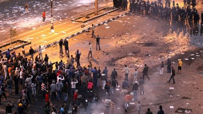 أنباء عن تحرك قوات أمن تابعة لقسم شبرا الخيمة لفض اعتصام التحرير