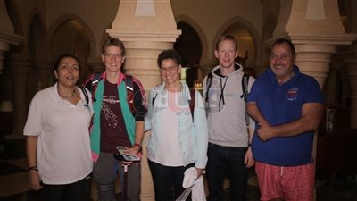 وصول سباحين ألمان إلى معسكر المنتخب العربي لذوي الإعاقة لعبور المانش (صور)