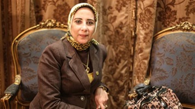منى الشبراوي، عضو