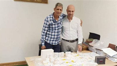 إحباط تهريب أدوية زراعة أسنان داخل جاكت راكب بمطار برج العرب (صور)