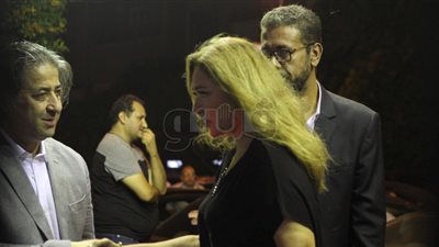 ليلى علوي وكندة علوش في عزاء شوقي الماجري (صور)