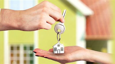 إنذار لمستأجر بإخلاء شقته قبل إرسال صورة عقد الإيجار لزوجته