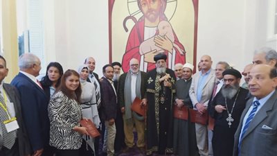 البابا تواضروس يلتقي أعضاء الجالية المصرية بفرنسا