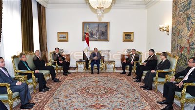 السيسي يؤكد اهتمام مصر بالتعاون مع سنغافورة في تطوير الموانئ