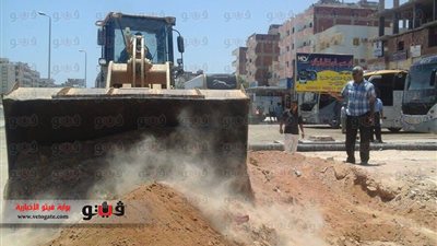 بالصور.. الاستمرار في رفع المخلفات من شوارع الغردقة