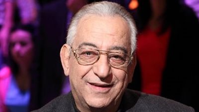 أحمد راتب يقضى العيد مع أحفاده