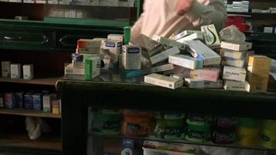 ضبط 3 أشخاص بحوزتهم كمية من أدوية السرطان مجهولة المصدر في النزهة