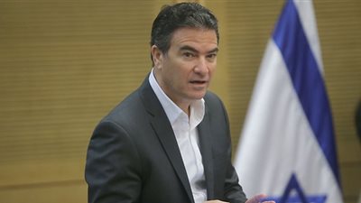 محلل سياسي يهاجم رئيس الموساد الإسرائيلي بسبب حماس