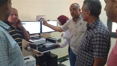 الوادي الجديد تودع عصر «الأزمات الطبية».. إنشاء 11 وحدة علاج عن بُعد لحل الأزمة.. سد عجز الأطباء وتراجع أعداد القوافل الطبية أبرز النتائج.. مليون جنيه تكلفة «الوحدة».. و60 مركزًا ض