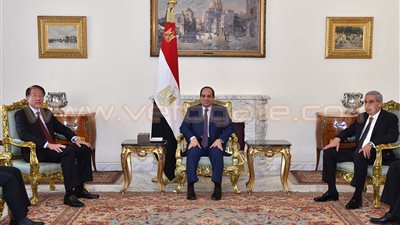 تدشين مرحلة جديدة من العلاقات الوطيدة بين مصر وسنغافورة.. السيسي يبحث تطوير الموانئ مع «تشي هين».. التعاون الاقتصادي والاستثمار ومكافحة الإرهاب وتصويب الخطاب الديني تتصدر المباحاثات