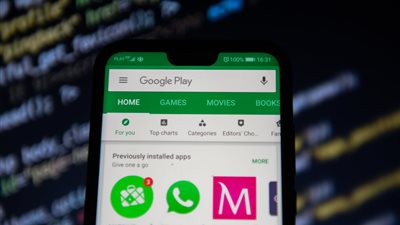 جوجل تحظر تطبيقات القروض من متجر جوجل بلاي