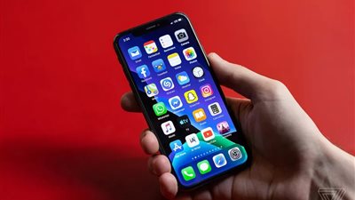 كيفية التبديل التلقائي في آي فون إلى الوضع المظلم