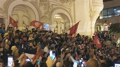 قيس سعيد رئيسا لتونس بـ75% من الأصوات.. احتفال في الشوارع بالعرس الديمقراطي.. الرئيس المنتخب: أعطينا درسا للعالم.. ملتزمون بتعهداتنا الدولية والقضية الفلسطينية أولى اهتماماتنا.. والقروي: أقبل الهزيمة