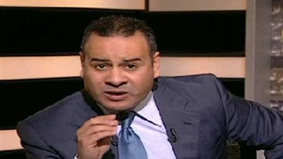 «القرموطي»: «البرلمان لسه بيقول بسم الله وأخد أجازة»