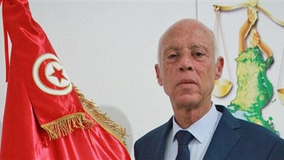 مغردون عقب فوز قيس سعيد: 