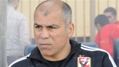 نجوم الأهلي يحملون 