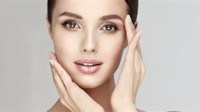 قناع البقدونس والحمص لتفتيح وتغذية البشرة