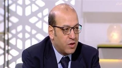 خبير اقتصادي يتوقع انخفاض سعر الدولار لـ15 جنيها في 2020 (فيديو)