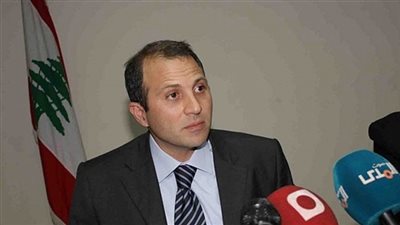 سجال بين وزيرين في الحكومة اللبنانية حول امتيازات النفط اللبناني