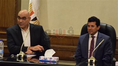 وزير الرياضة يتابع استعدادات الصالات المستضيفة لمونديال اليد ٢٠٢١