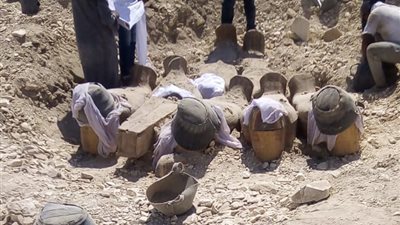 العثور على 14 تابوتا أثريا غربي الأقصر