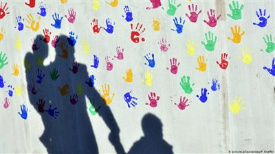 خبير طفولة: البشرية قد تتلاشى في غضون 200 سنة