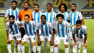 ديسابر يتابع لاعبي بيراميدز بودية مصر وبتسوانا من برج العرب