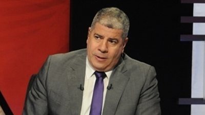 شوبير ينتقد تأخر نزول منتخبي مصر وبتسوانا لأرضية برج العرب