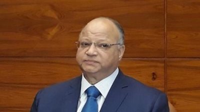 محافظ القاهرة وأسقف حلوان يتفقدان كنيسة مارجرجس بشرق حلوان