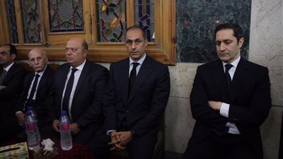 كبار رجال الدولة في عزاء طارق كامل (فيديو وصور)