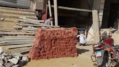 مخالفة تراخيص البناء بالمقطم بتحويل شقق سكنية لمحال