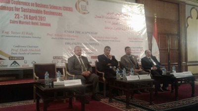 بالصور.. وزير الاتصالات في مؤتمر مستقبل الاستدامة بـ«تجارة القاهرة»